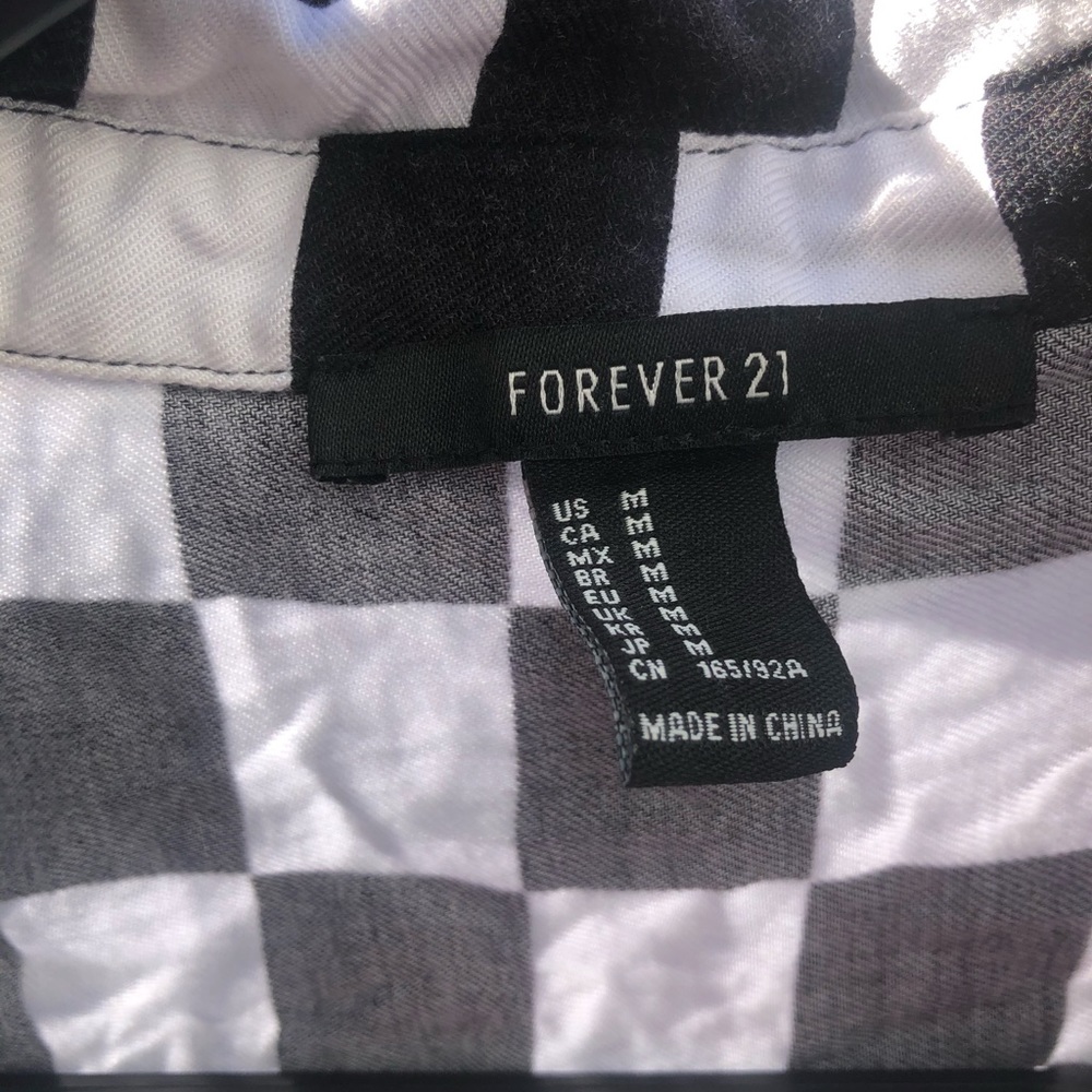 Checkered Crop Button Top - Picture 3 of 3